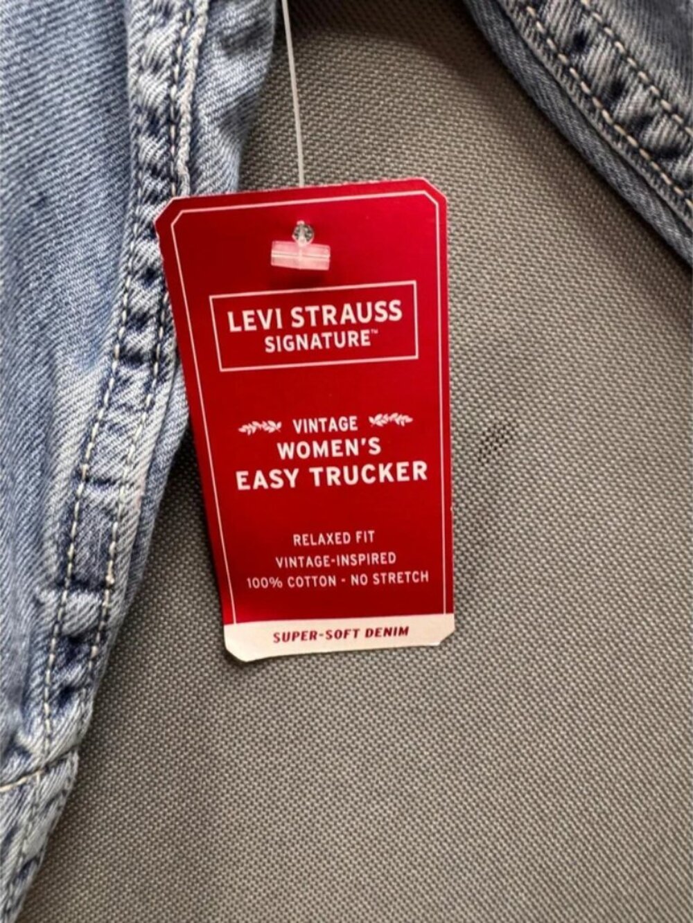 Levi Strauss Signature Easy Trucker Jacket Womens Light Wash Denim Relaxed L - Picture 2 of 5